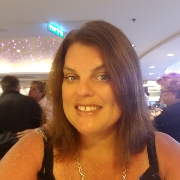 Meet your Posher, Stacey - Picture 1 of 1